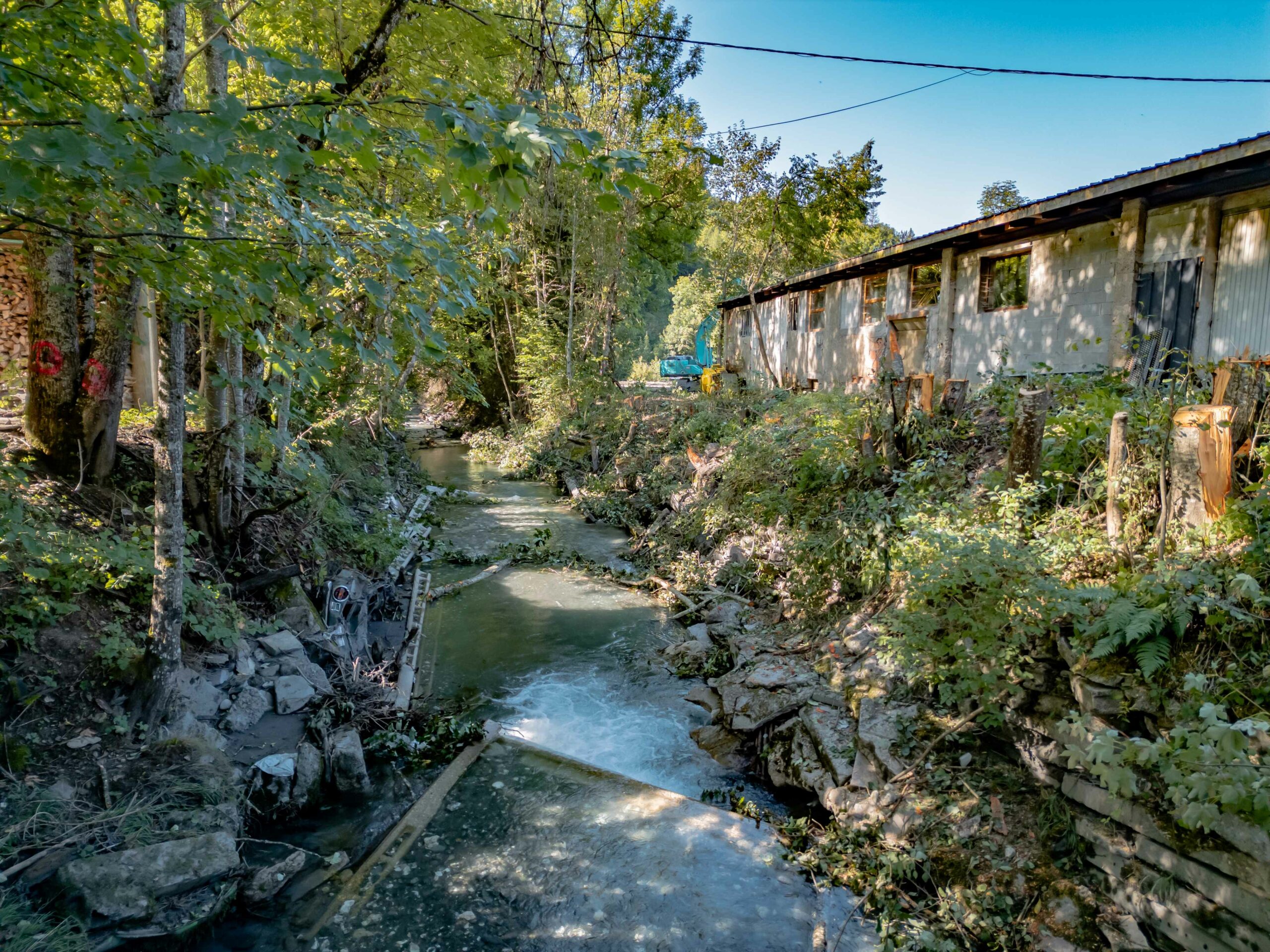 Travaux de restauration du lit et des berges de l’Arly à Prariand – Megève